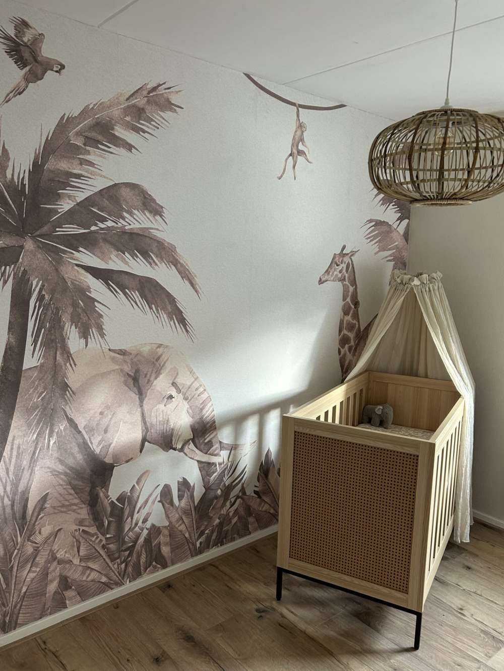 Divers animaux de la jungle en taupe