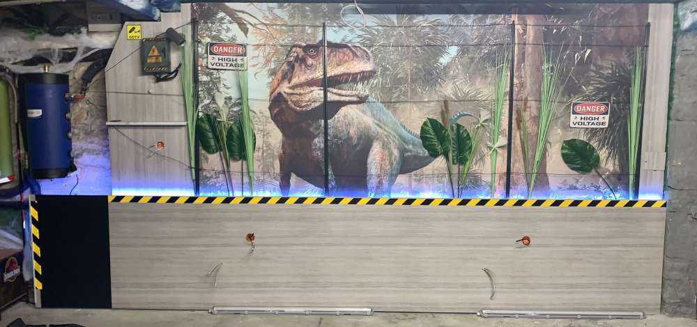 Acrocanthosaurus dans la forêt