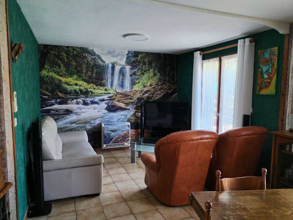 Cascade avec pierres