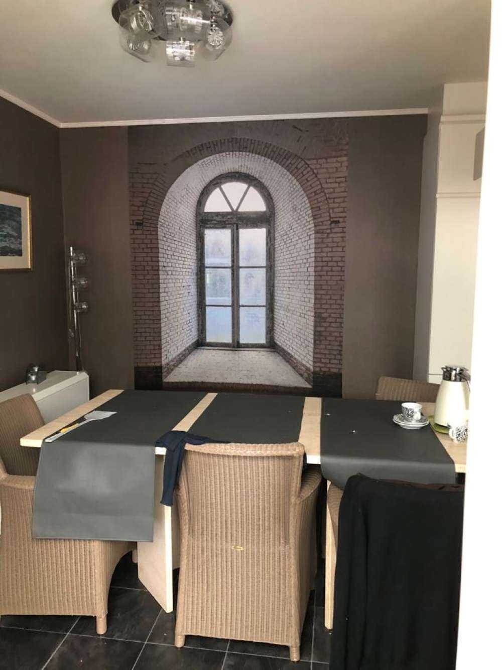 Fenêtre dans une alcôve