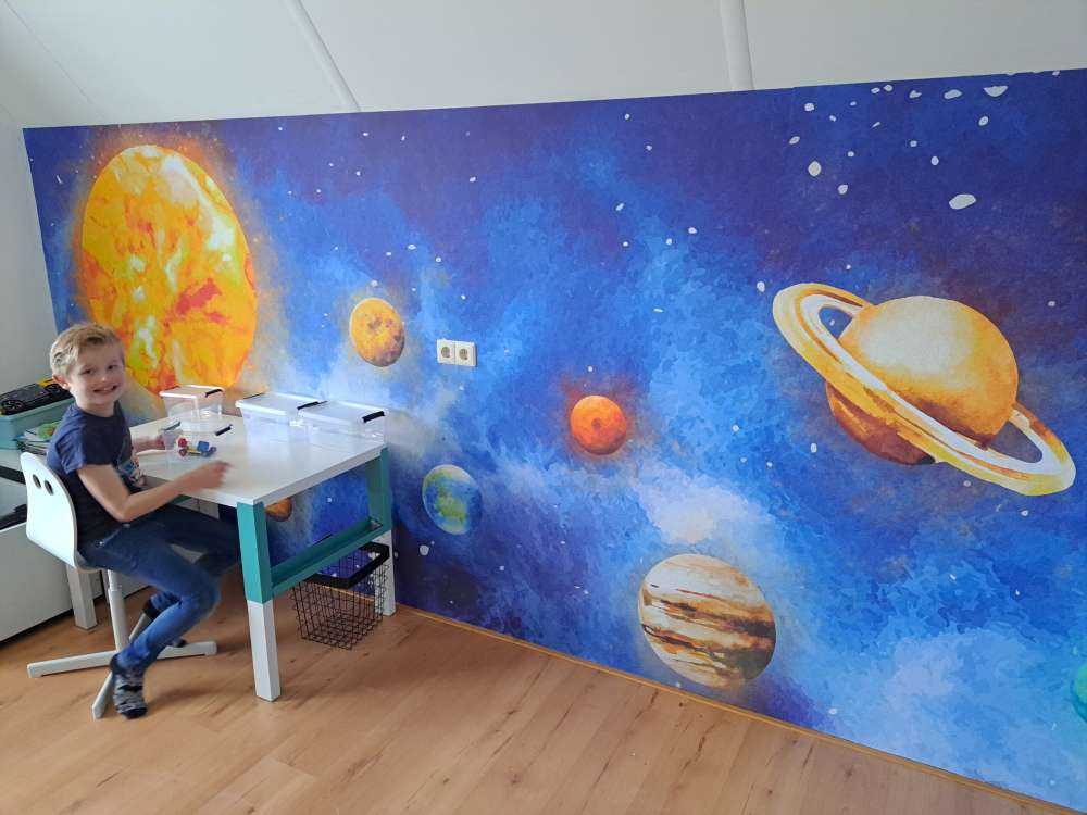 Les planètes dans l'espace