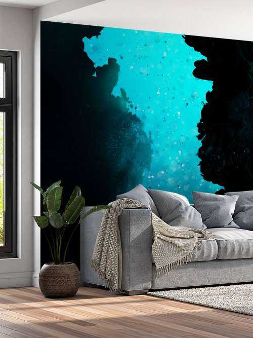Plongeur sous-marin dans une grotte