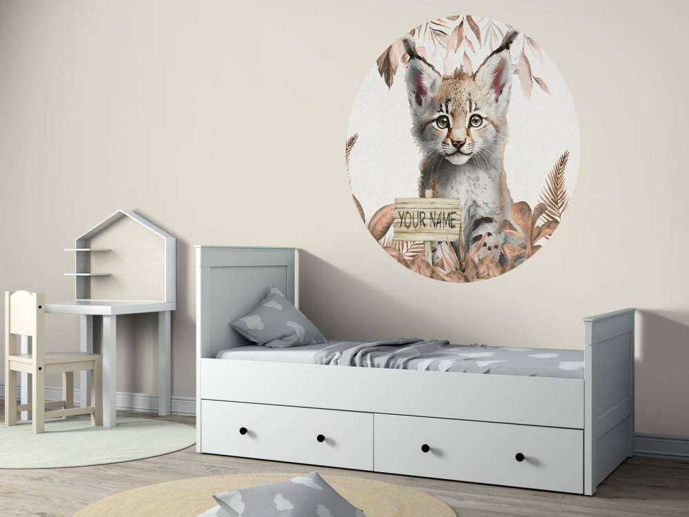 Bébé lynx dans la jungle taupe