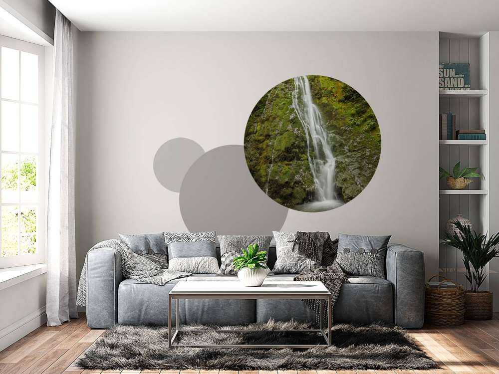 Chute d'eau avec une belle verdure