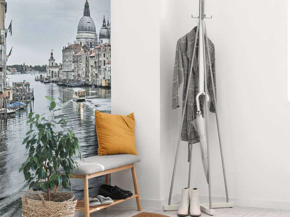 Canal avec des bateaux à Venise