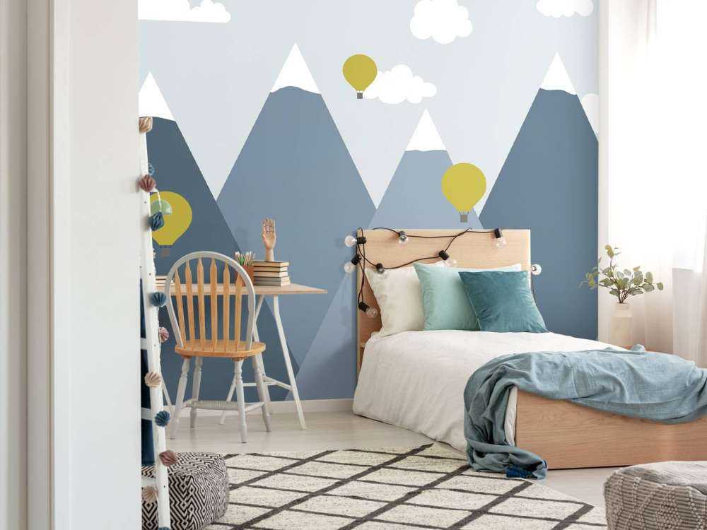 Des montagnes bleues avec des ballons