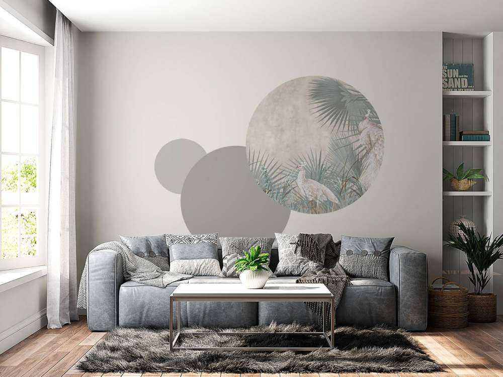 Élégance discrète du Paon