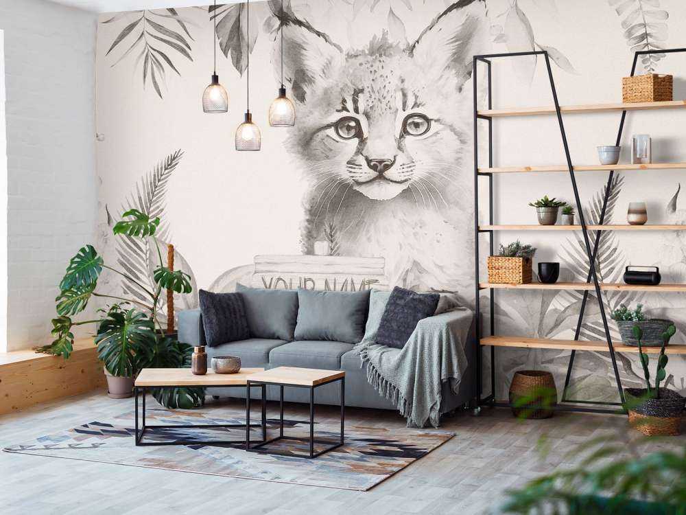 Bébé lynx dans la jungle beige
