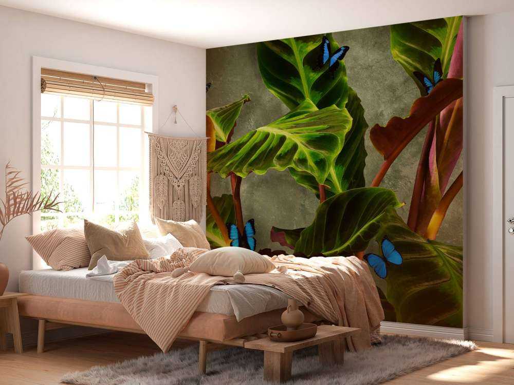 Plante verte avec papillons