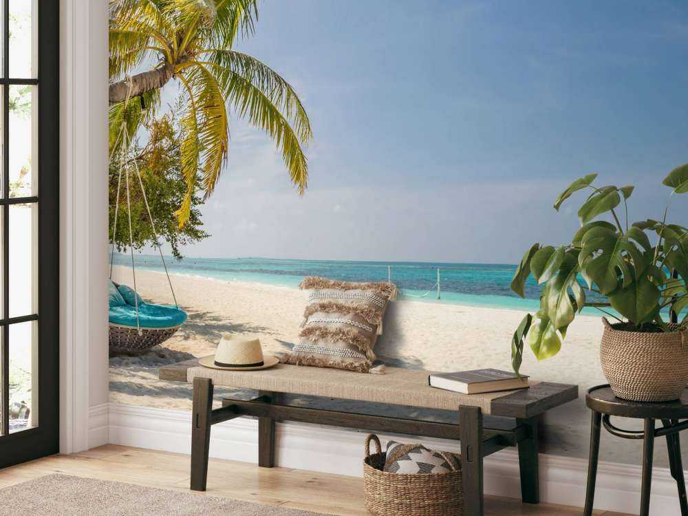 Plage tropicale avec balançoire