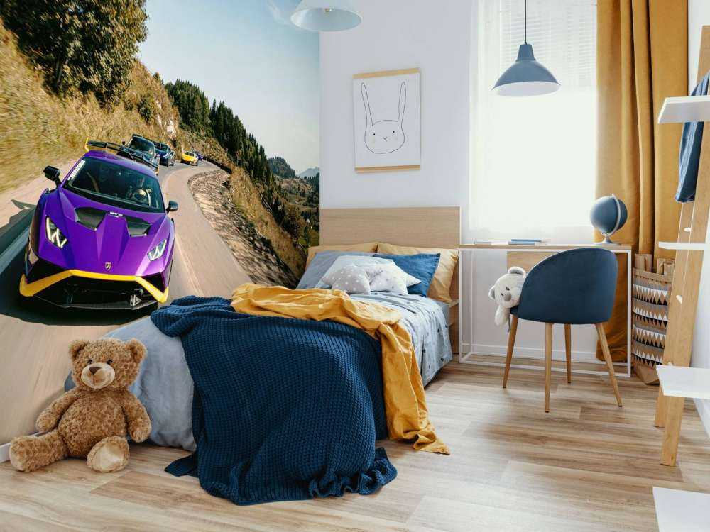 Convoi de supercars à travers les montagnes