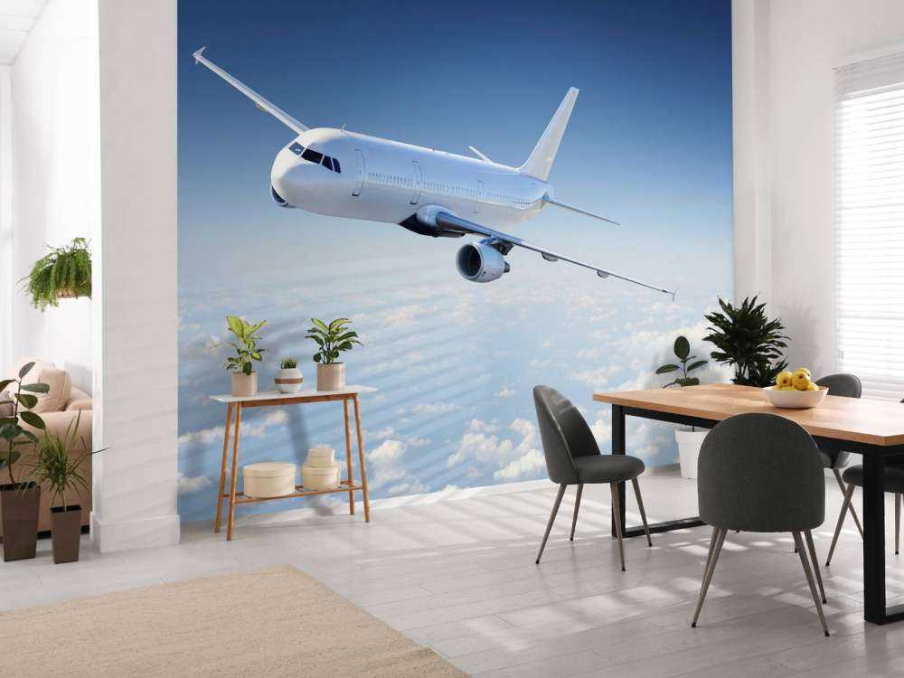 Un avion au-dessus des nuages