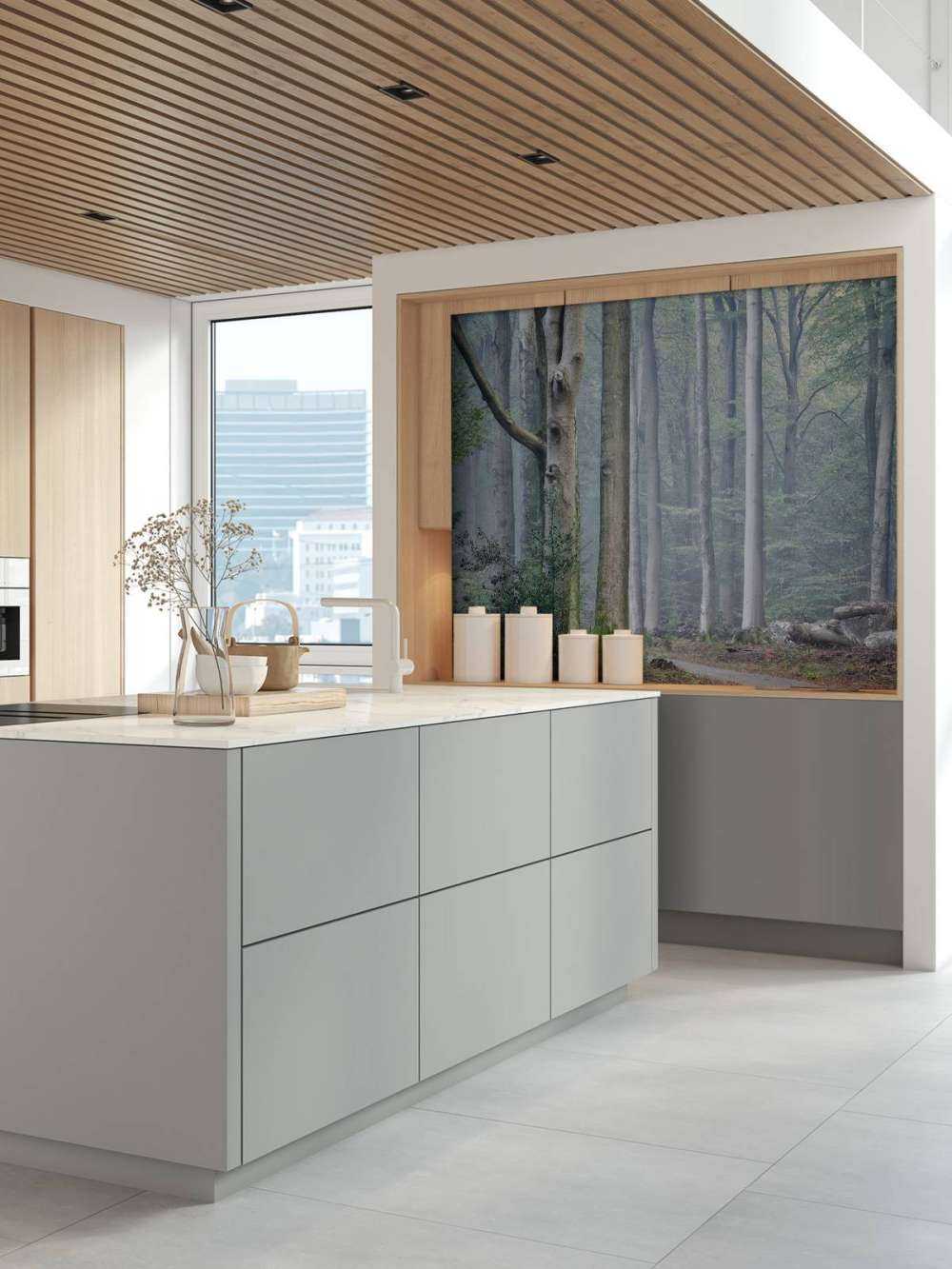 Chemin à travers la forêt