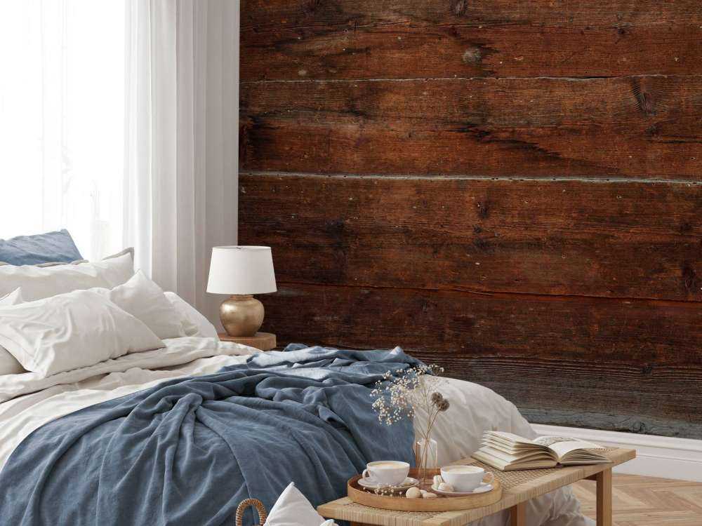 Diverses planches de bois foncé