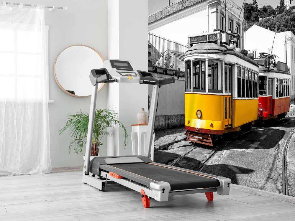 Tram jaune et rouge