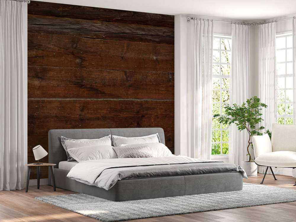 Diverses planches de bois foncé