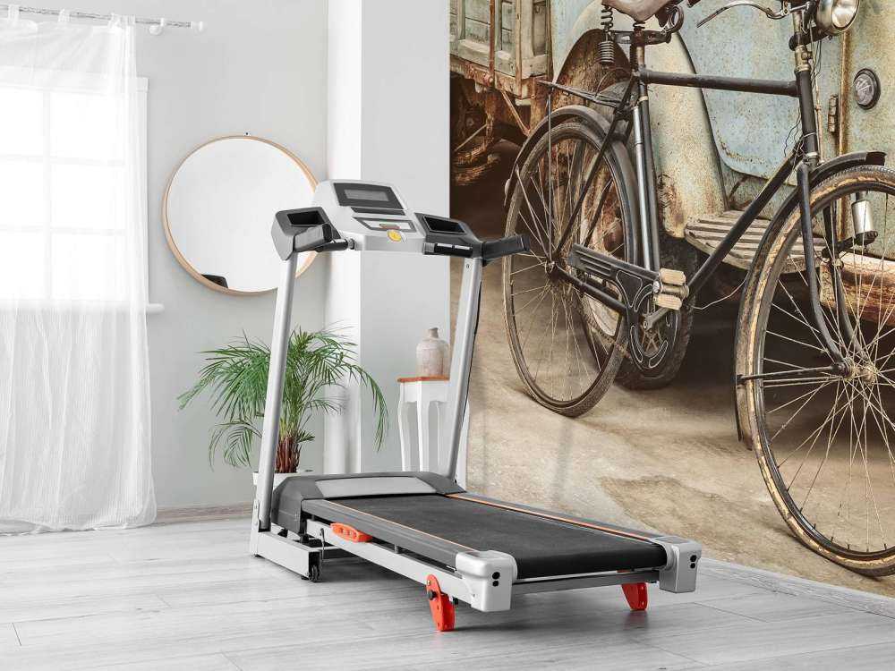 Rétro vieux vélo avec camion
