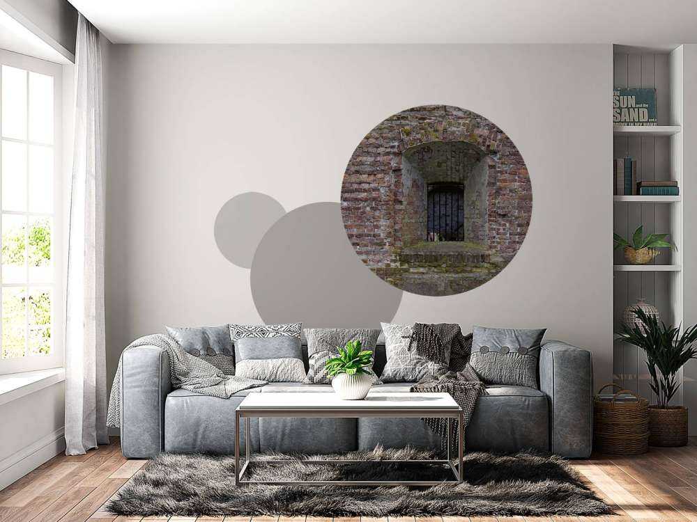 Encastrement dans un vieux mur