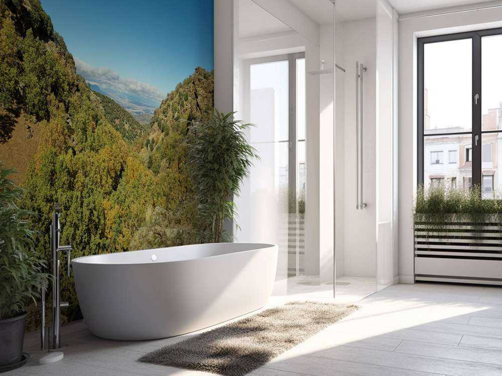 Regarder à travers le paysage de montagne
