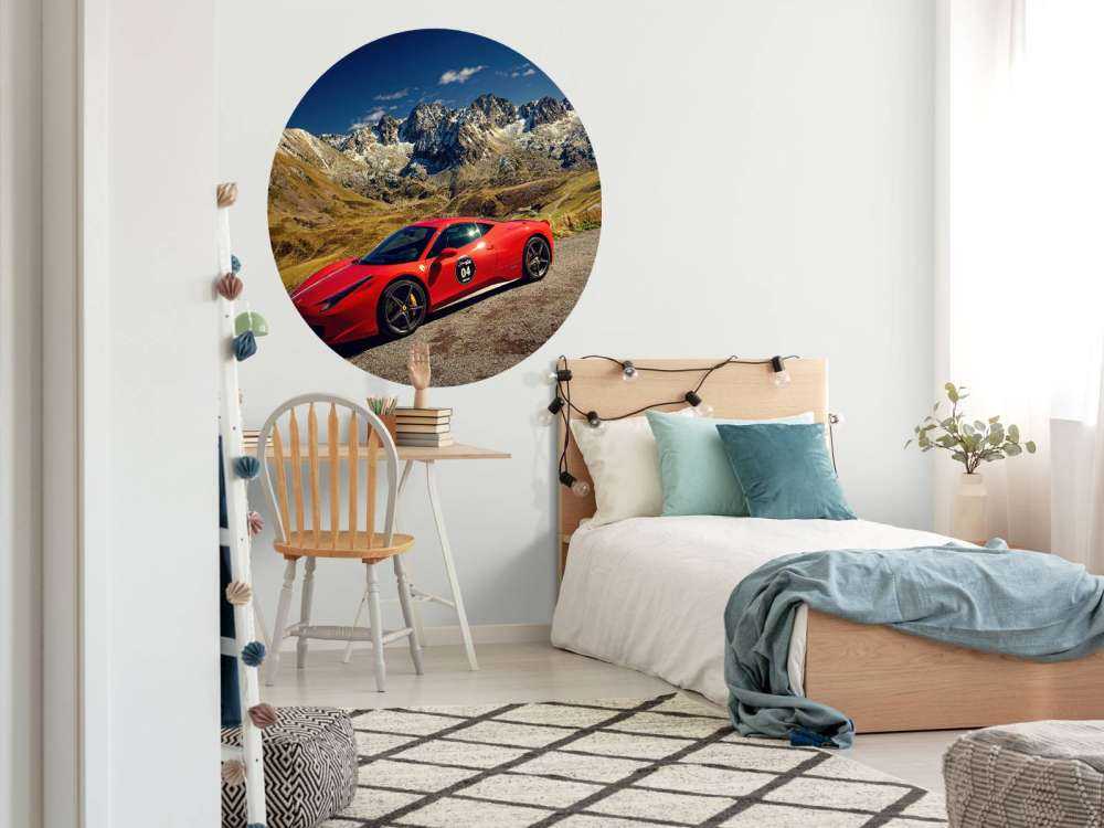 Ferrari 458 avec les sommets alpins
