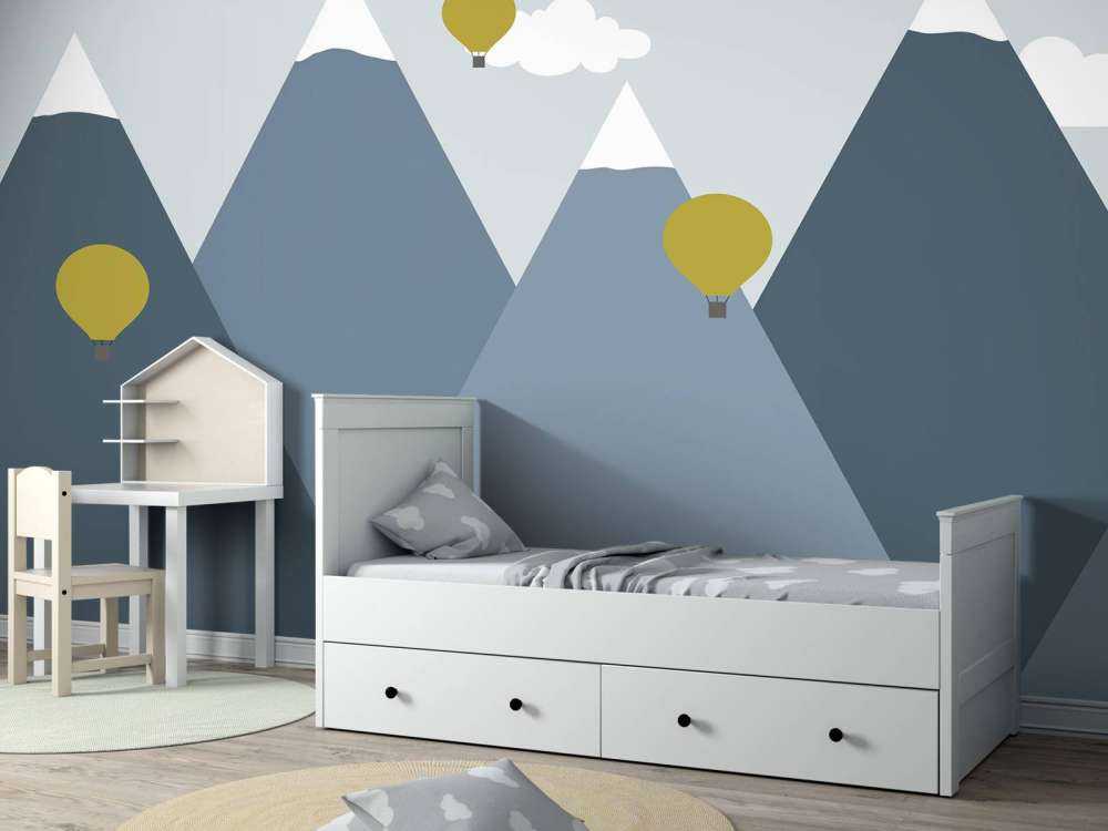 Des montagnes bleues avec des ballons