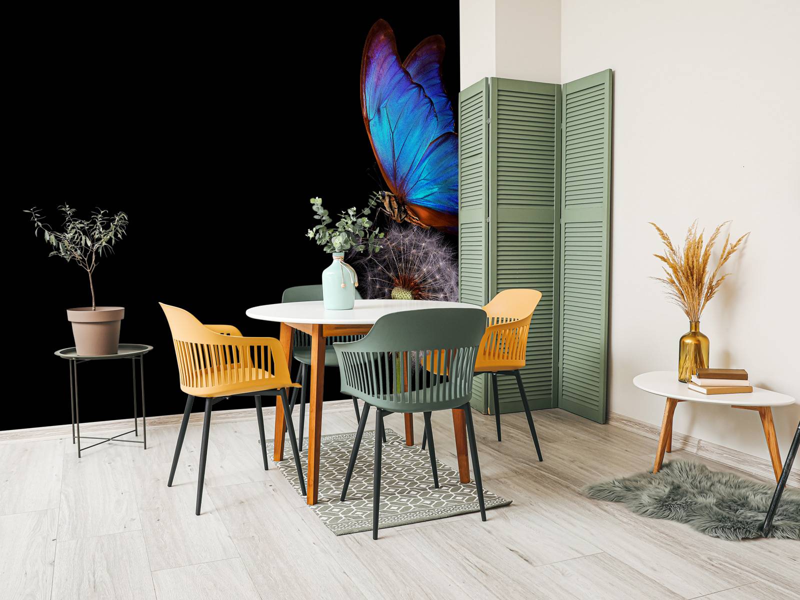 Papillon bleu sur un pissenlit