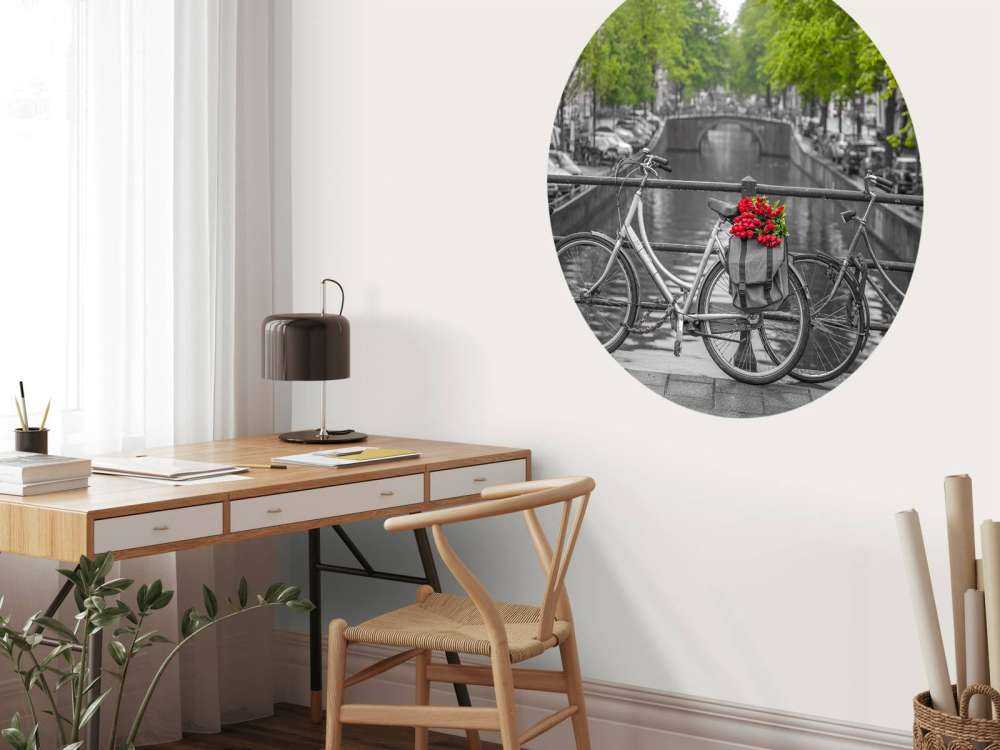 Vélo avec des fleurs