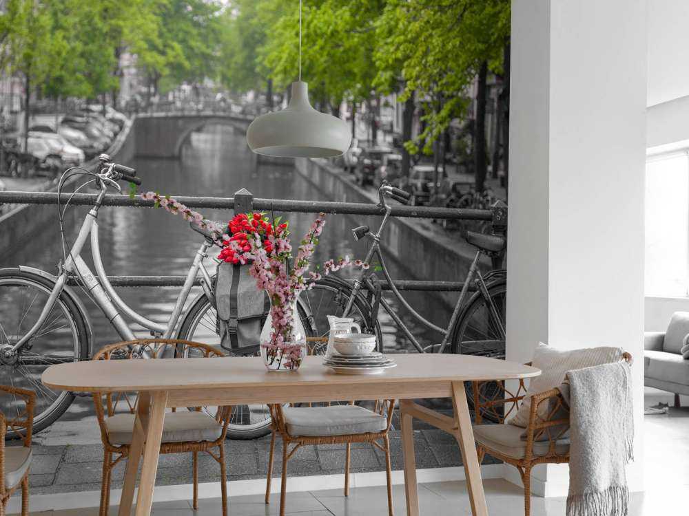 Vélo avec des fleurs