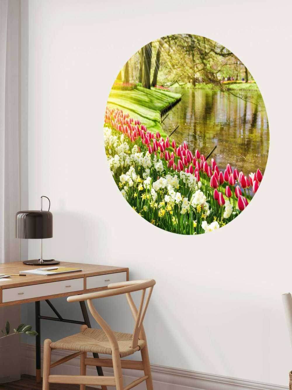 Des fleurs dans un parc ensoleillé