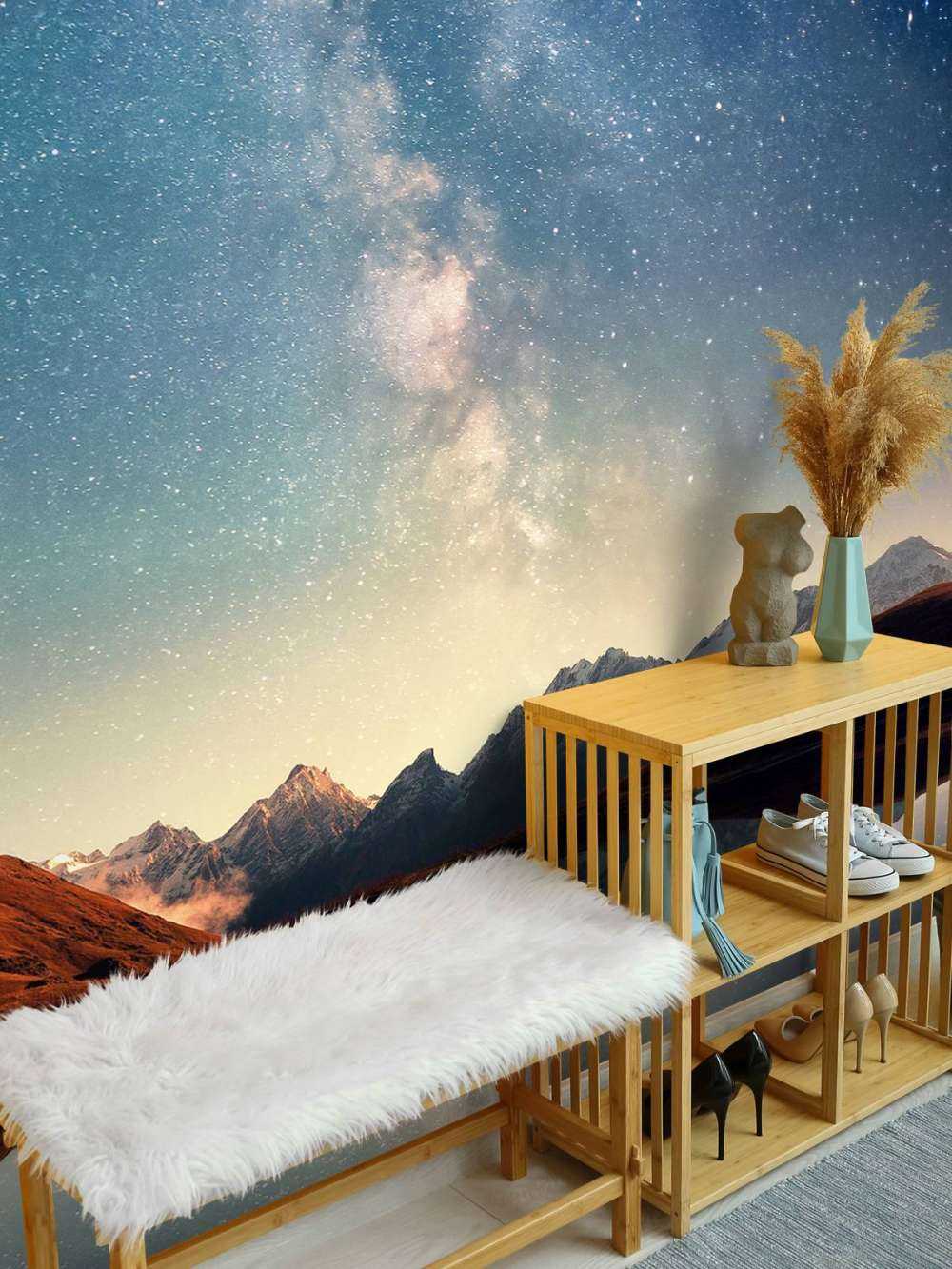 Ciel étoilé au-dessus des montagnes