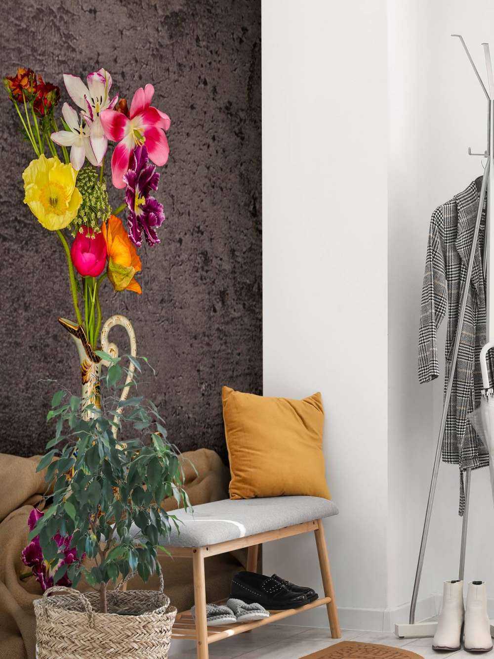 Fleurs dans un vase classique