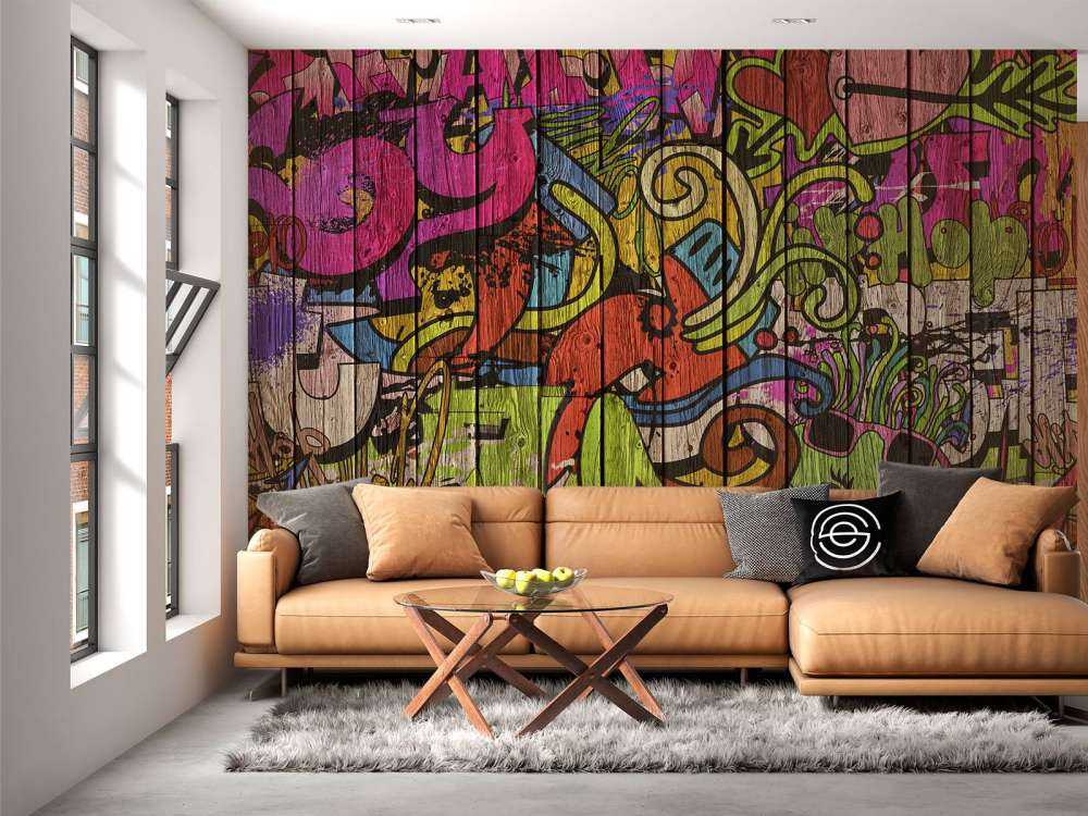 Graffitis de rue sur du vieux bois