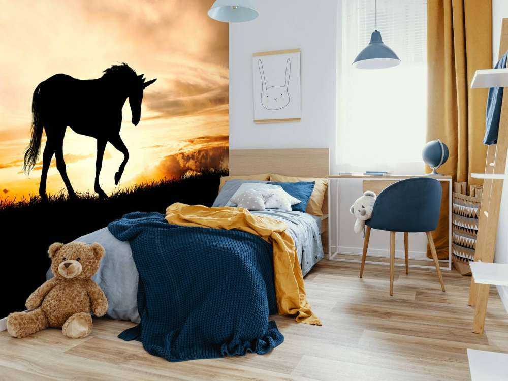 Silhouette de licorne au coucher du soleil