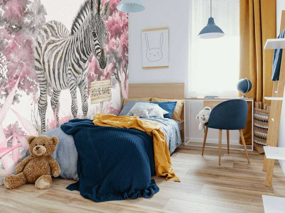 Bébé zèbre dans la nature rose