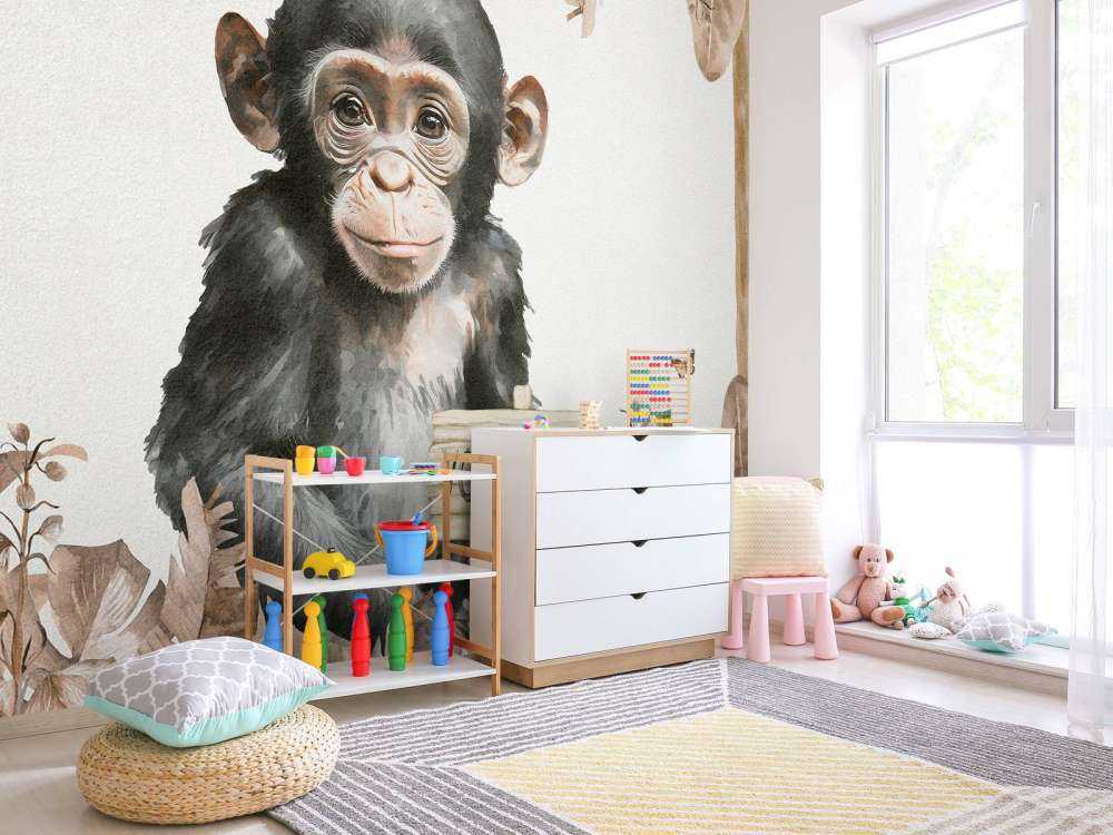 Bébé chimpanzé dans la jungle taupe