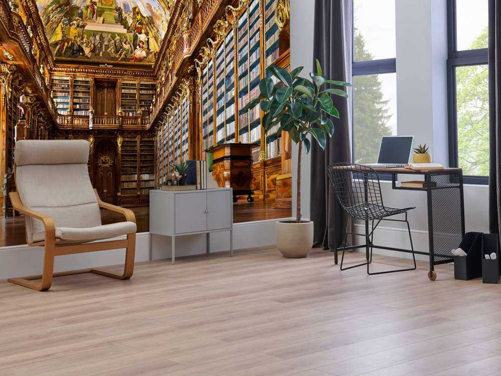 Bibliothèque historique en bois chaud