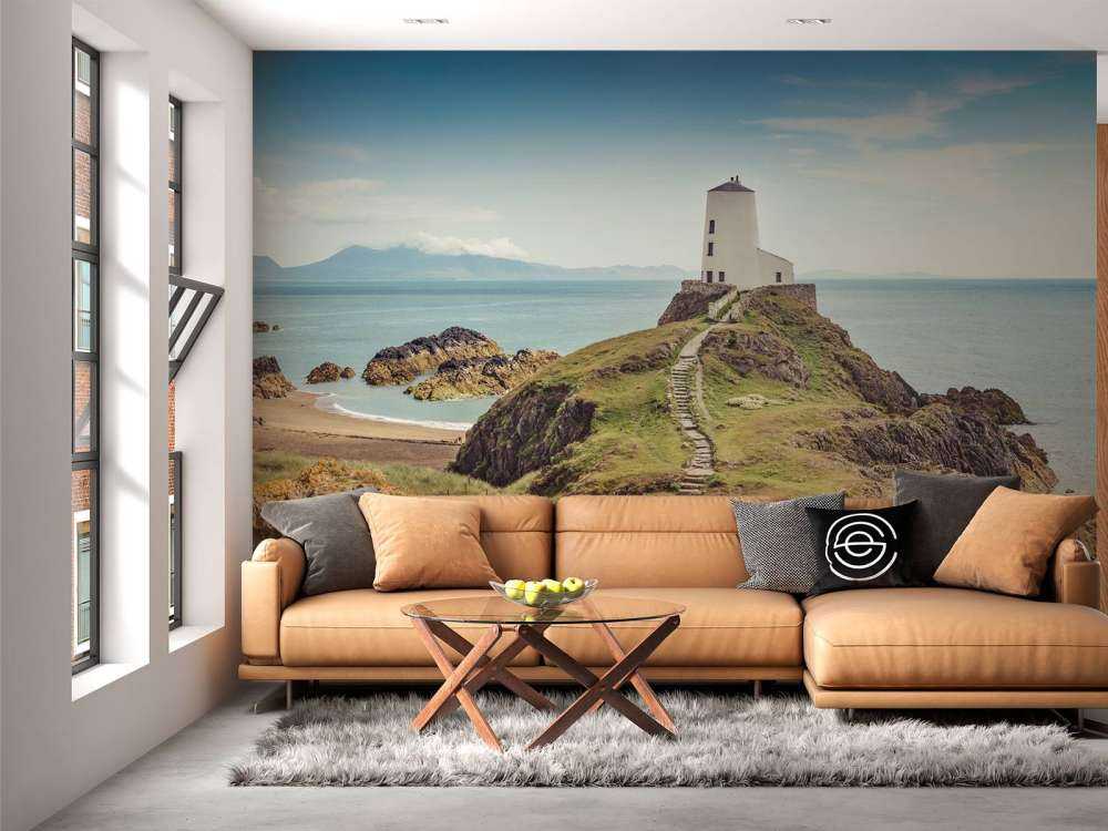 Phare sur un affleurement rocheux