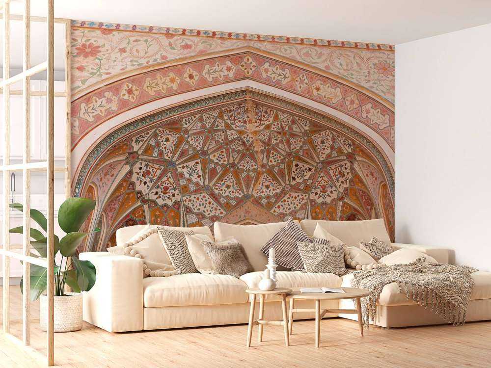 Arche indienne richement peinte