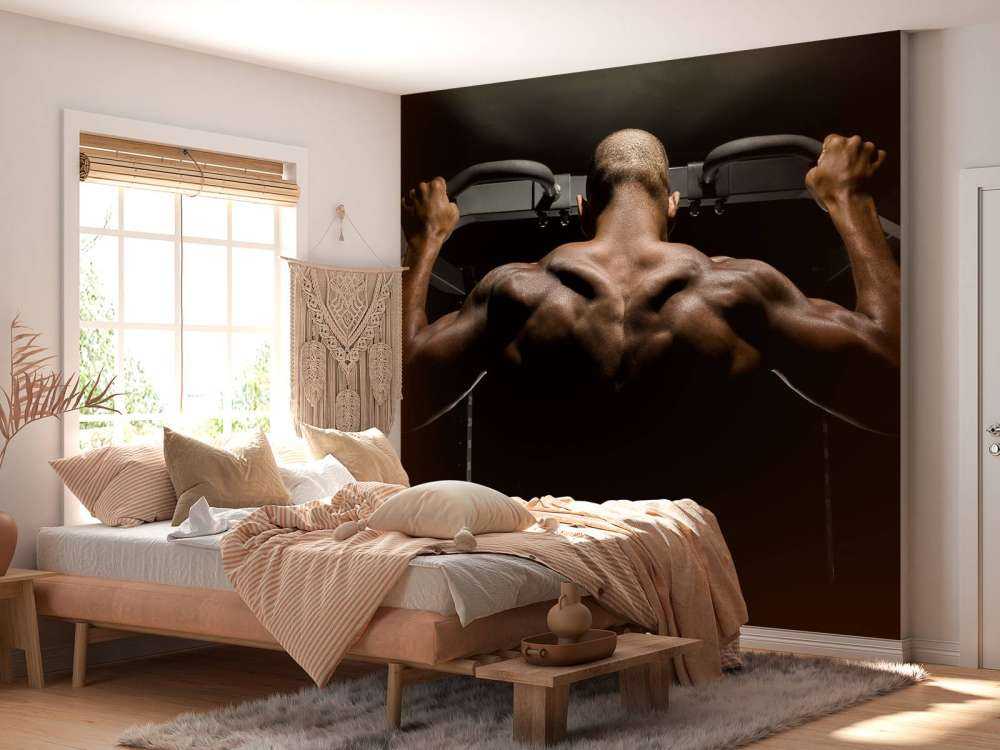 Homme au dos musclé