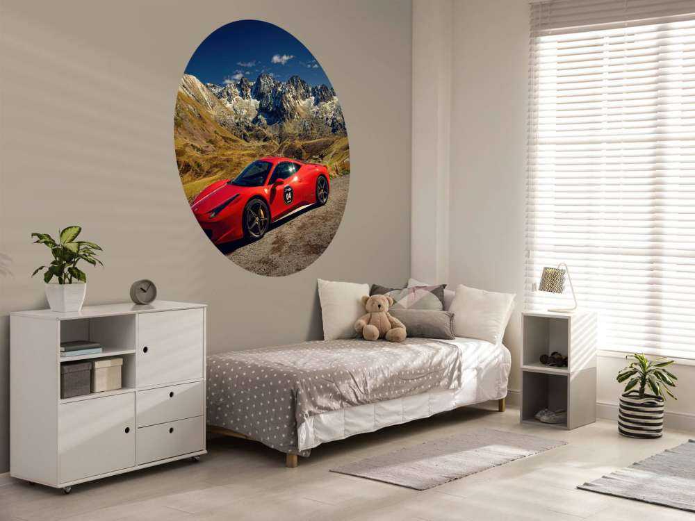 Ferrari 458 avec les sommets alpins