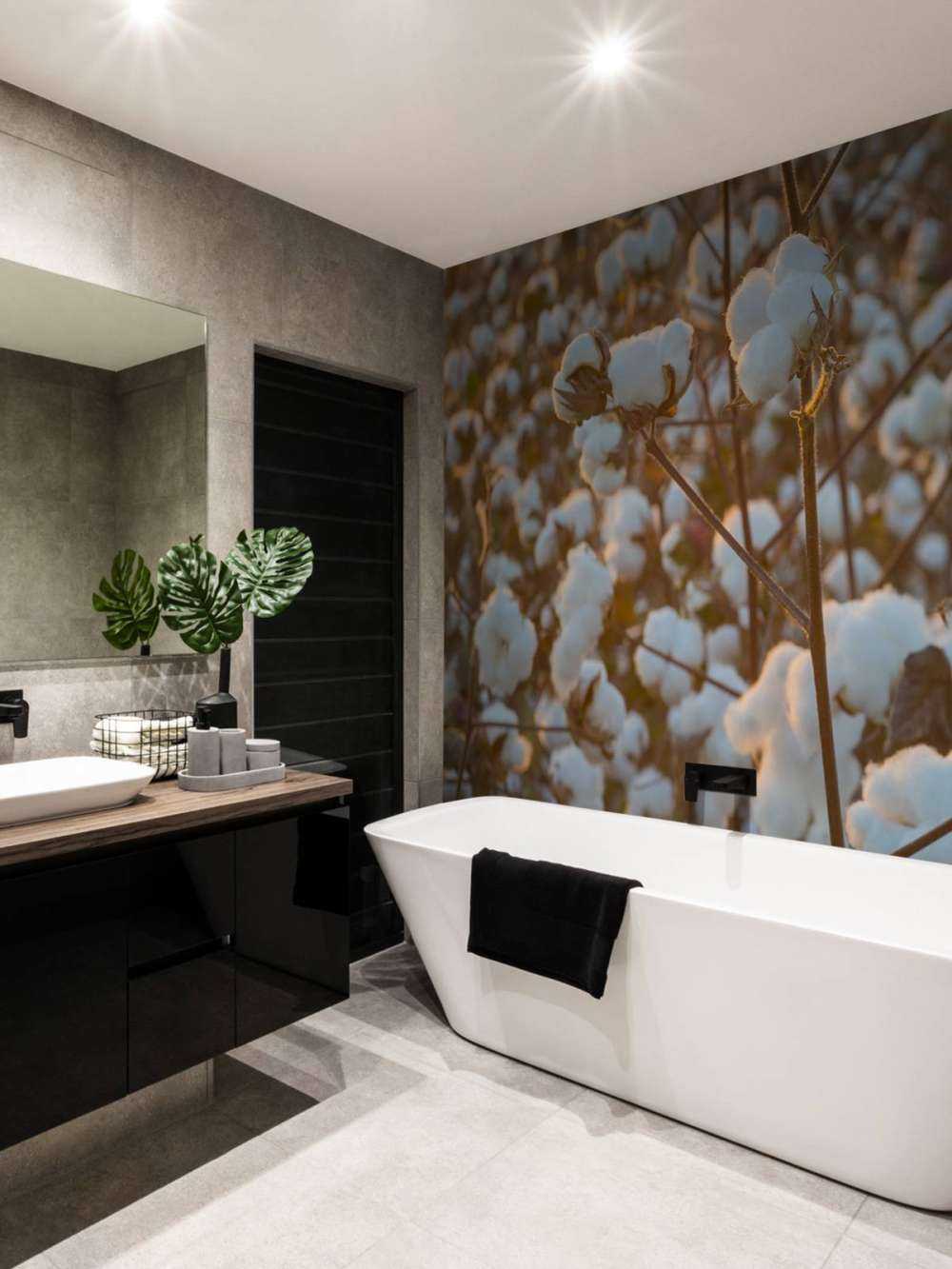 Champ de coton avec un ciel jaune doré