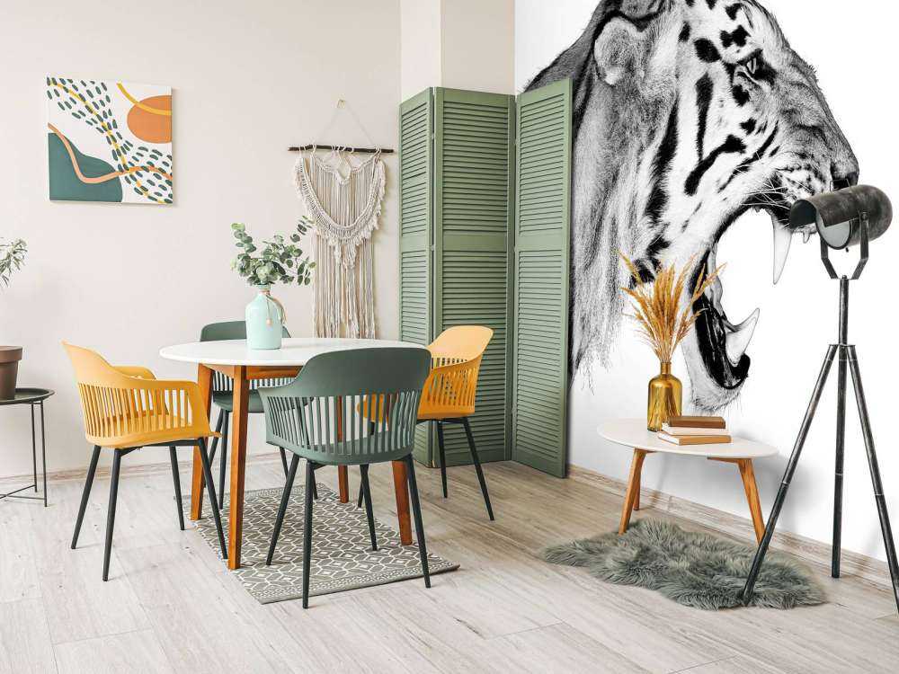 Tigre rugissant blanc