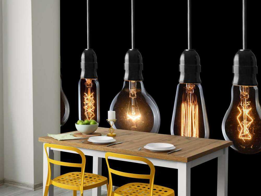 Lampes sur fond noir