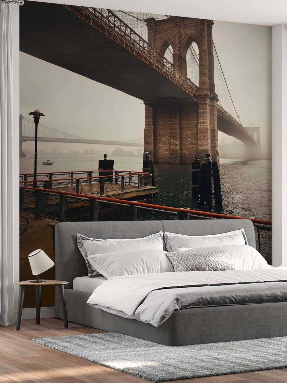 Passerelle dans le brouillard