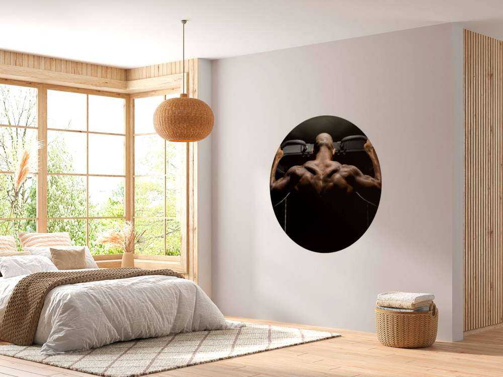 Homme au dos musclé