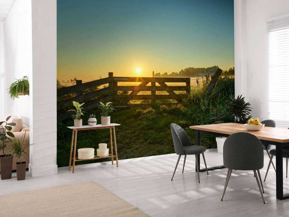 Clôture au lever du soleil