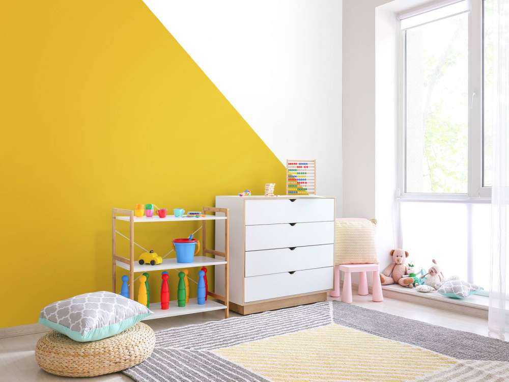 Triangle, jaune ocre