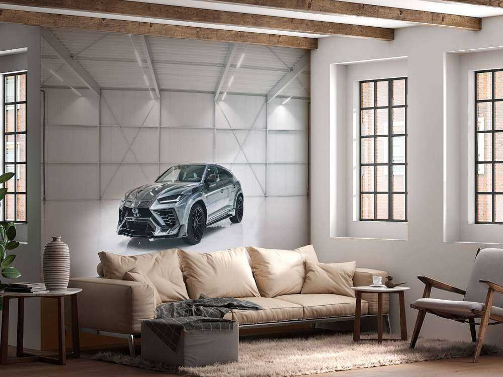 Lamborghini dans le hall blanc
