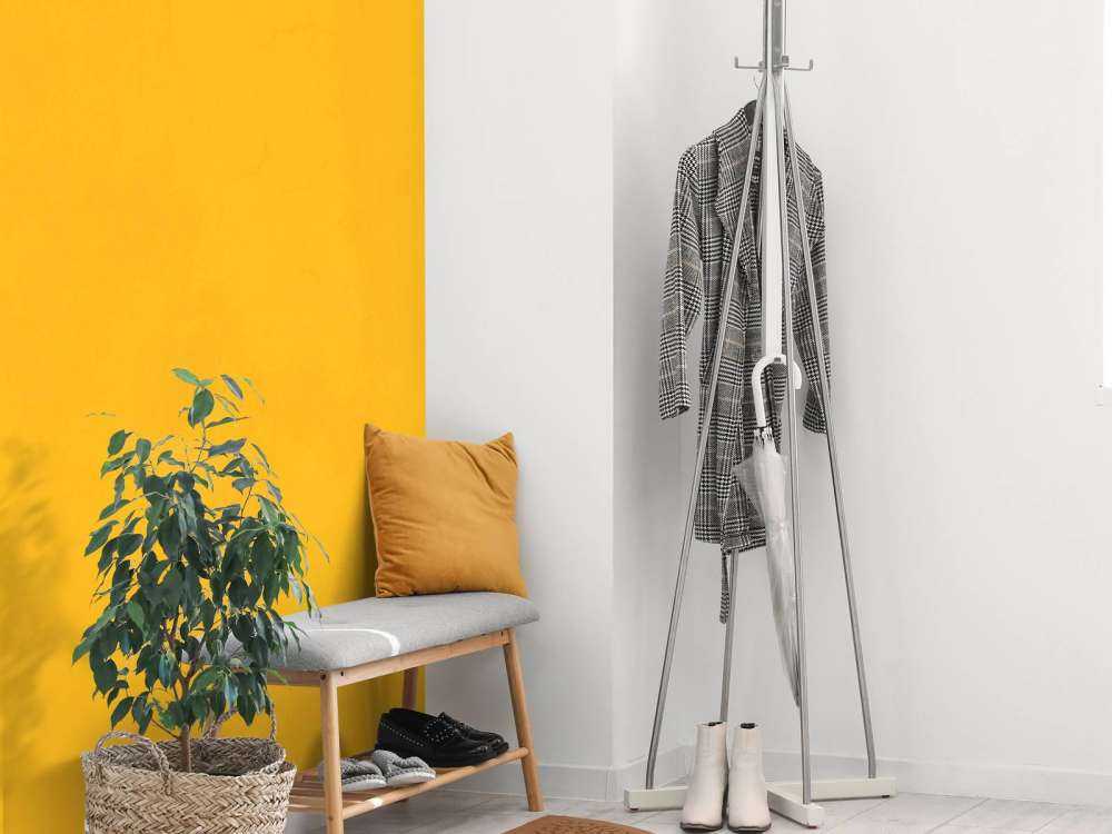 Béton jaune orangé ensoleillé