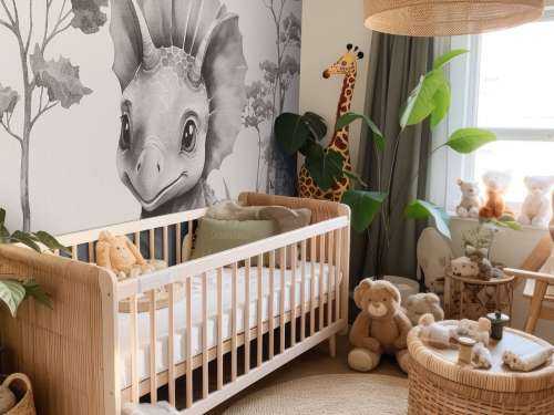 Bébé tricératops dans la jungle beige